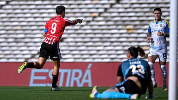 Carrillo fulminó de cabeza a Ledesma y gana el "Pincha".