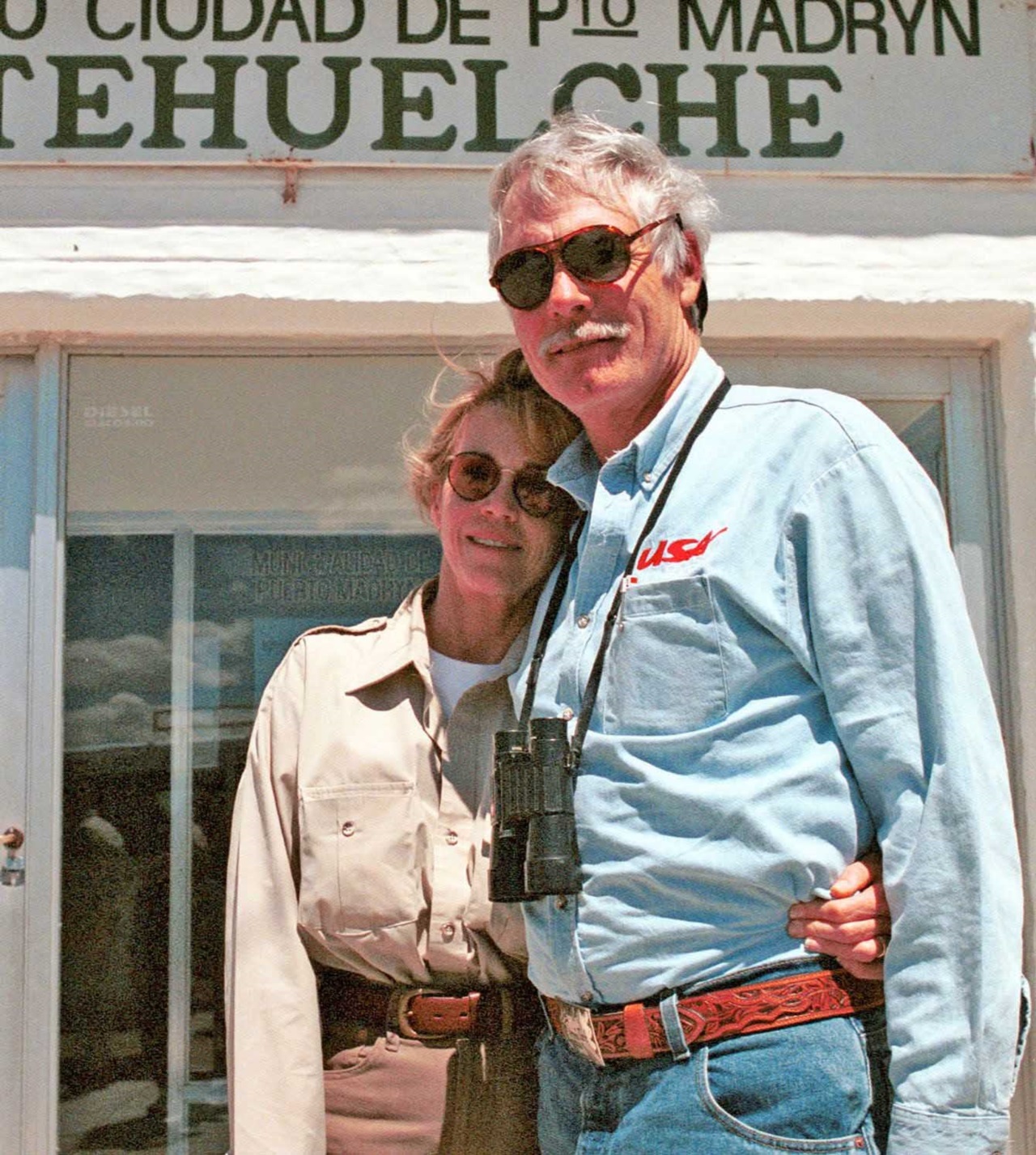 Ted y Jane en el aeropuerto El Tehuelche de Puerto Madryn (Foto: Daniel Feldman)