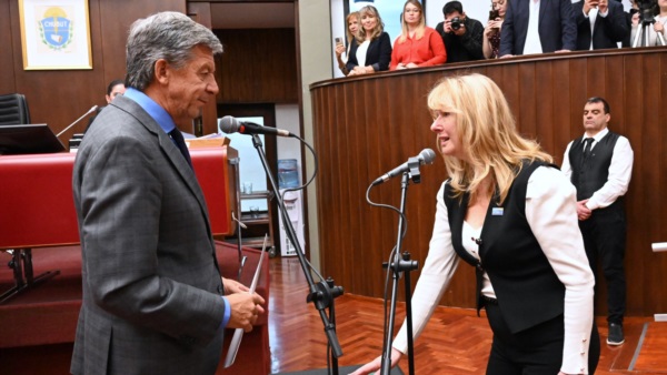 Liliana Giordano jura como diputada.