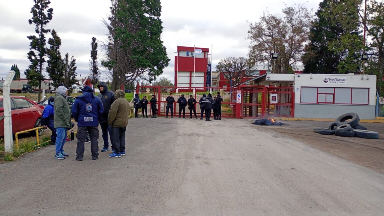 Reclamos a las puertas de Red Chamber.