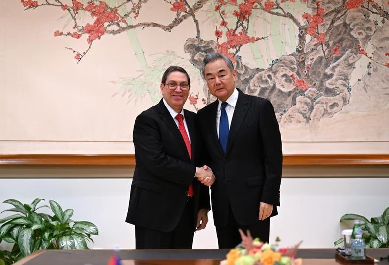 Bruno Rodríguez y Wang Yi.