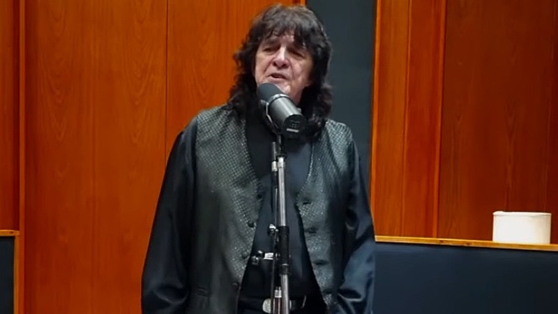 Oscar Núñez se presentará este viernes en Rawson.
