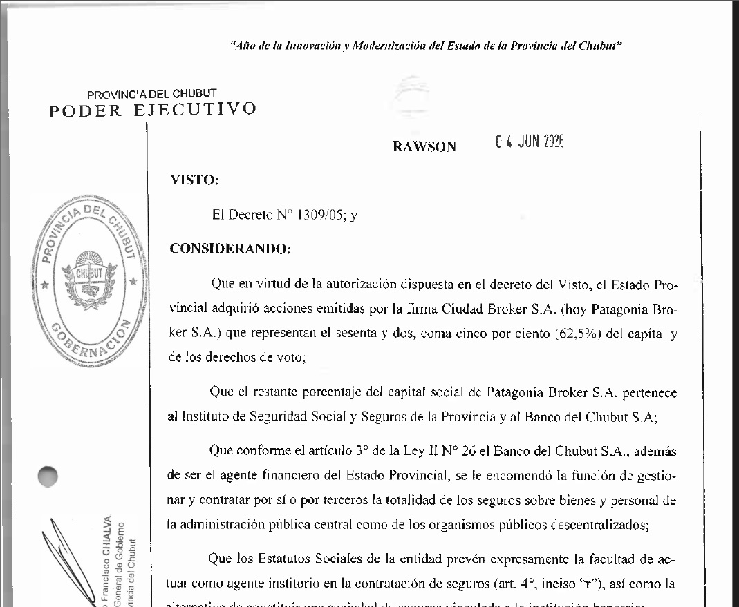 Facsímil del decreto provincial.