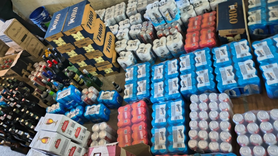 Bebidas que fueron incautadas este sábado.