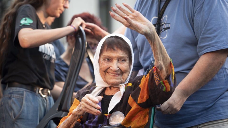 Taty Almeida, representante de Madres de Plaza de Mayo (línea fundadora).