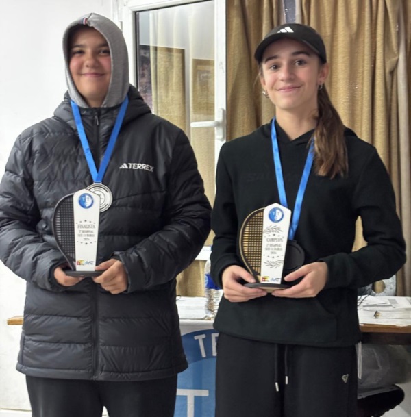 La neuquina Lola Carbonelli y la trelewense Agustina Viglione, las dos mejores Sub 14.