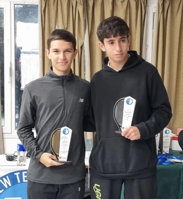 Los finalistas de Sub 18, Tomás Atucha (Tw) y Estefano Zelaya (NQN).