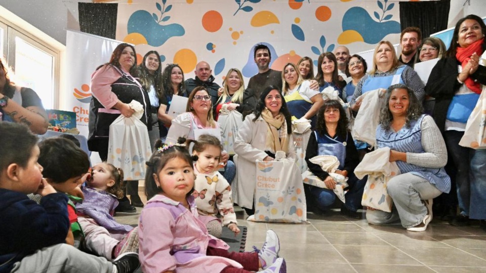 Sastre, Torres y centros maternos y de primera infancia de Madryn.