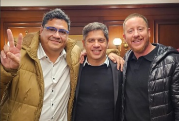 Raúl Paris (operador de Bowen), Kicillof y el intendente de Dolavon.