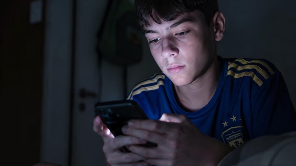 Los chicos, las apuestas y el mundial: “Le roban la tarjeta a los padres desde temprana edad".