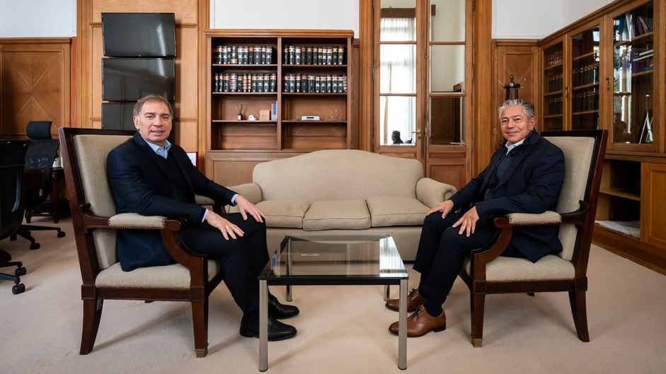 Rolando Figueroa con Diego Santilli. (Foto: Agencia NA/Ministerio del Interior).