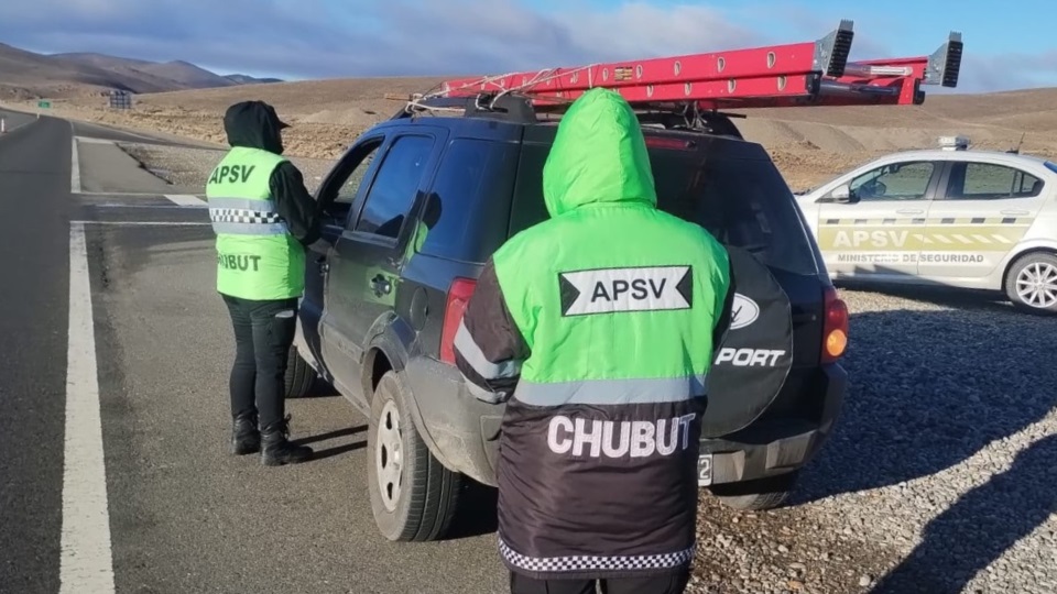 Operativos en ingreso y egreso de las localidades y rutas.