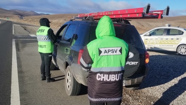 Operativos en ingreso y egreso de las localidades y rutas.