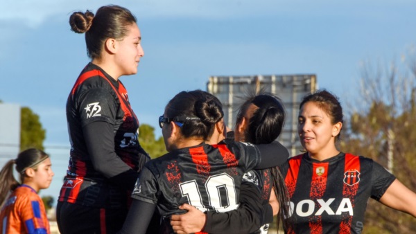 Independiente festeja la victoria.