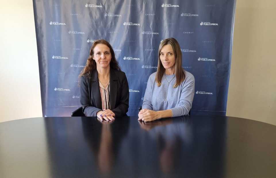 María Bottini y Cecilia Bagnato, de la Fiscalía de Esquel.