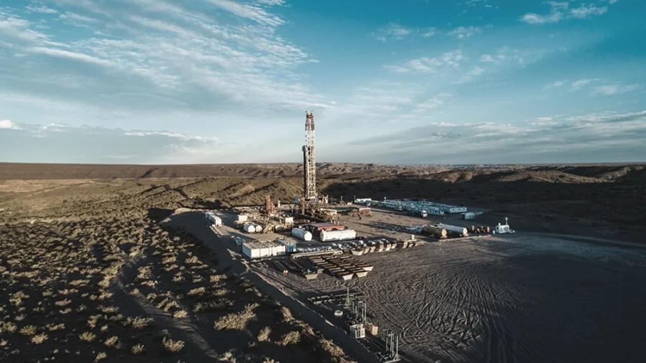 Argentina alcanzó el mayor superávit comercial energético de la historia para un primer semestre.