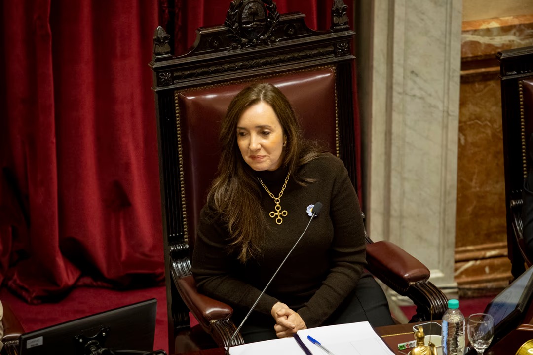 La Vicepresidenta tomó distancia del presidente Milei, que tiene una foto en su despacho de la ex Premier inglesa.
