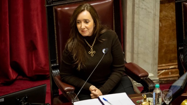 La Vicepresidenta tomó distancia del presidente Milei, que tiene una foto en su despacho de la ex Premier inglesa.
