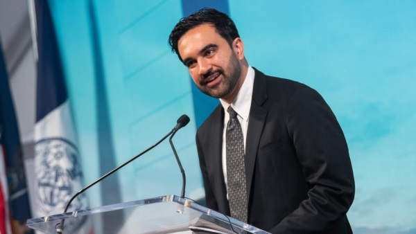 El alcalde de Nueva York, de origen musulmán, remarcó que el lugar del mandatario israelí “está en la Corte de La Haya”.