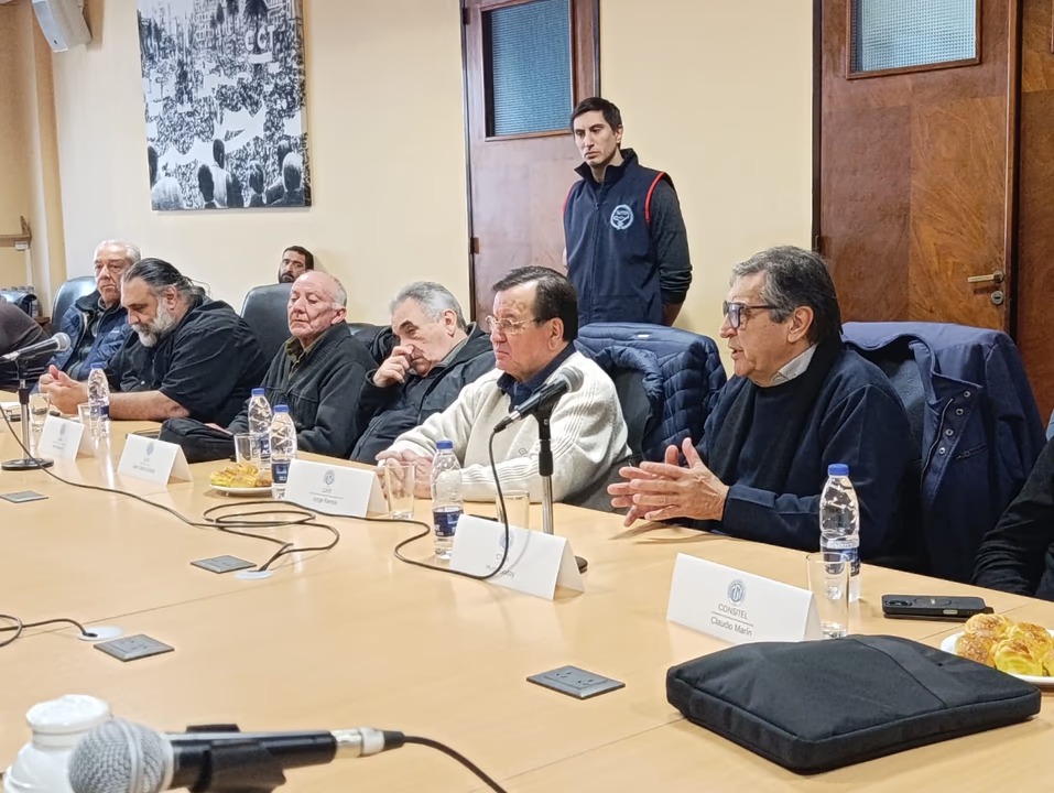 Reunión entre la CGT, las dos CTA y la UTEP. Foto: Agencia NA / CTA.