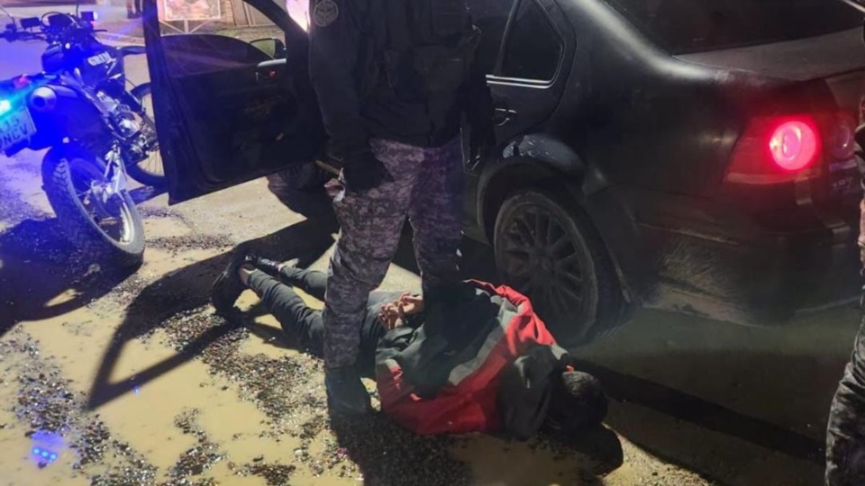 Uno de los sujetos detenidos tras el intento de robo.