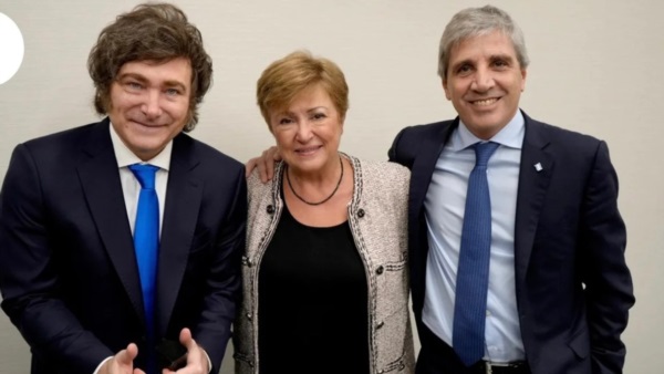 Javier Milei, Kristalina Georgieva y Luis Caputo. Fotografía: Agencia Noticias Argentinas / @OPRArgentina.