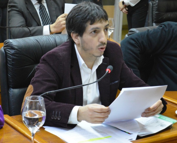 González, concejal de Rawson.