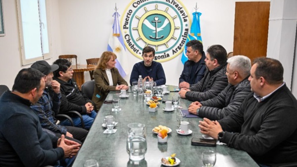 Torres en la primera reunión de la Cámara de Servicios Portuarios.