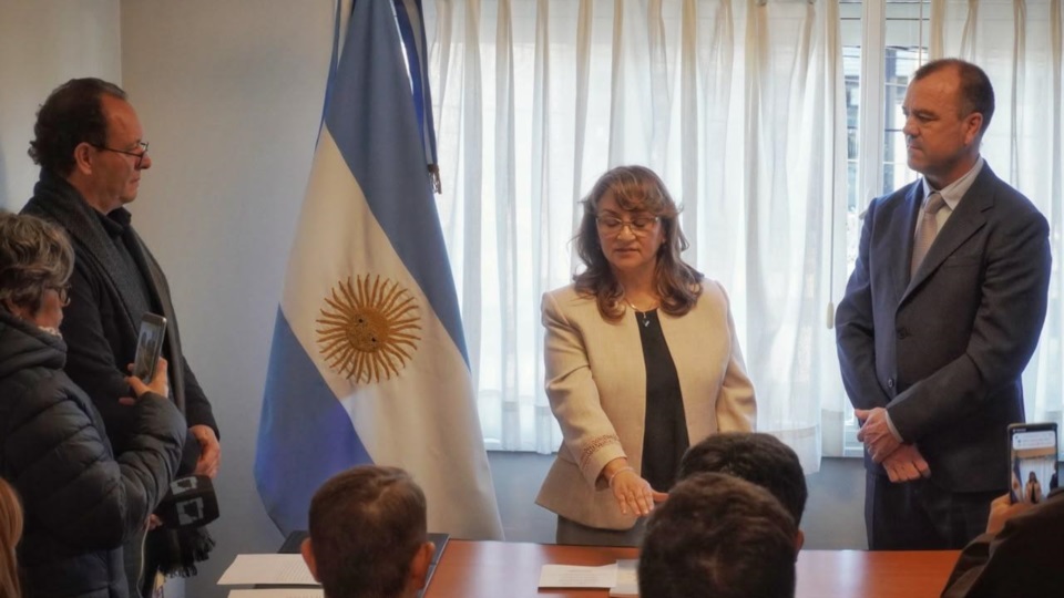 Patricia Moyano toma posesión del cargo.