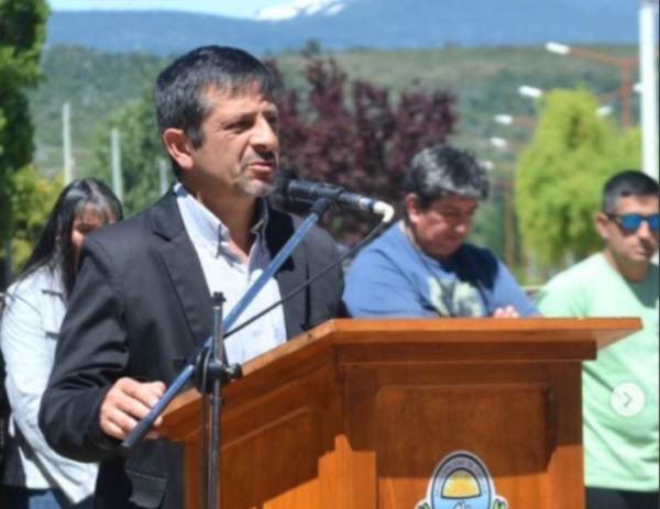 Boudargham quería cobrar la jubilación y su sueldo de intendente.