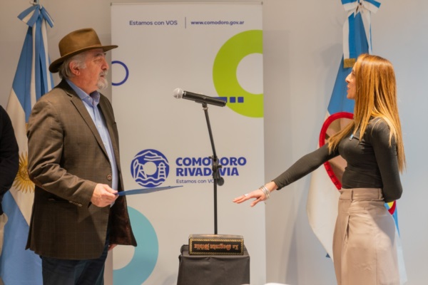 Jordana Mrla jura ante Macharashvili. Vientos de cambio en Comodoro.