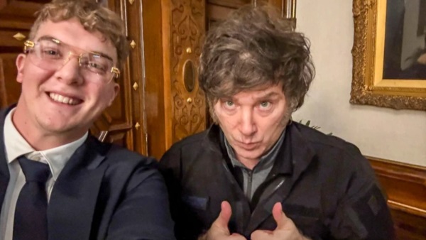 El presidente Javier Milei junto al empresario de sinuosa conducta Hayden Davis.
