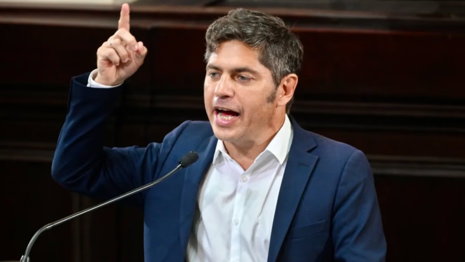 Axel Kicillof afirmó que el plan económico persigue la destrucción del empleo y la asfixia federal.
