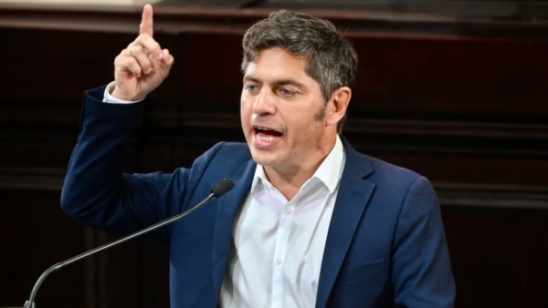 Axel Kicillof afirmó que el plan económico persigue la destrucción del empleo y la asfixia federal.