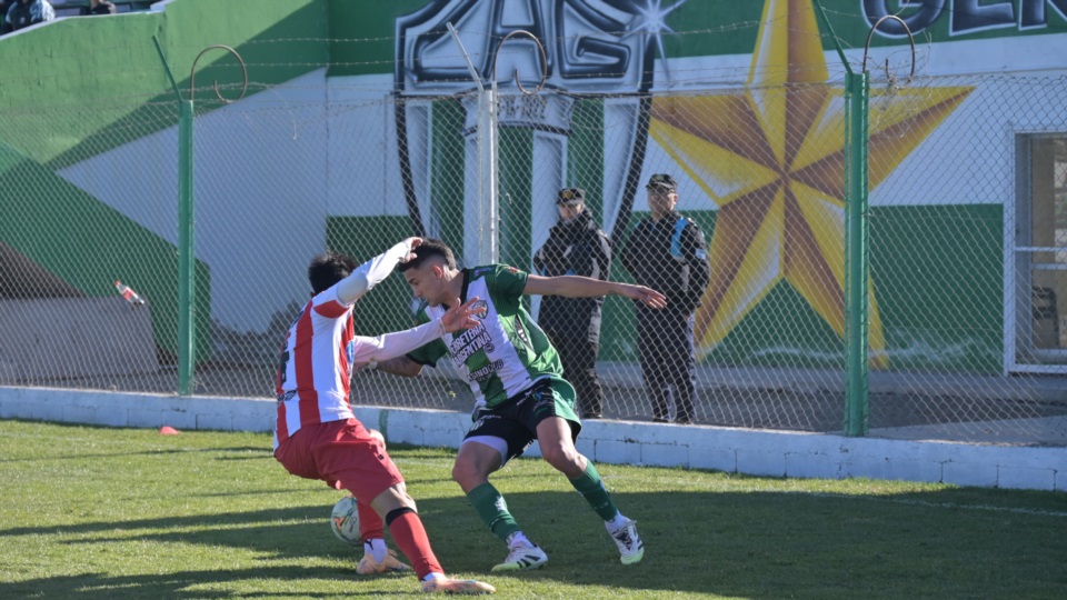Thomas Oliveri jugó un partido especial. Foto: Sergio Esparza.