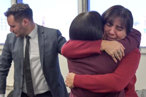 Ortega y su madre, pura emoción. 