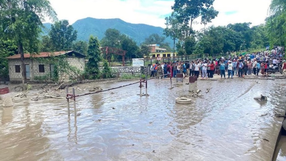 Una zona afectada por las inundaciones repentinas en el distrito de Nuwakot, Nepal. Foto: Agencia NA (Xinhua).