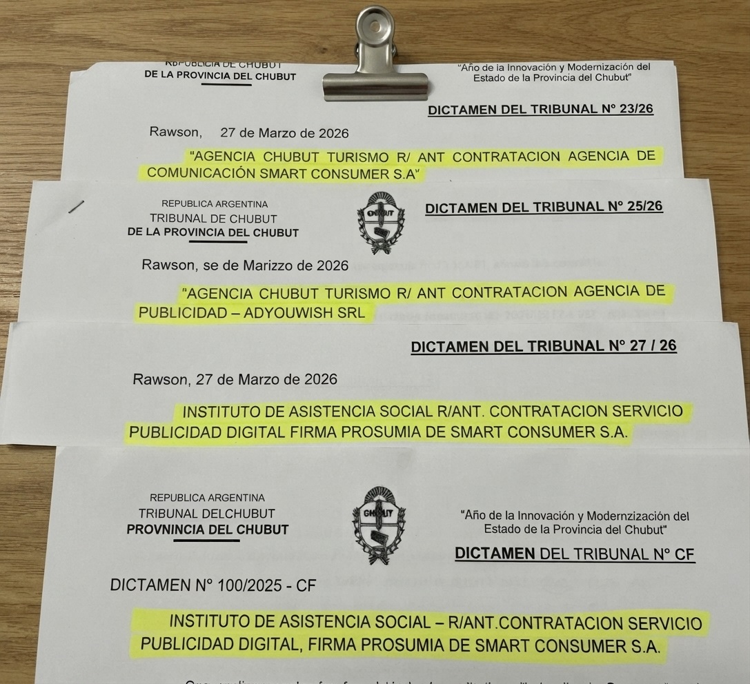 Las resoluciones del Tribunal de Cuentas, marcando las inconsistencias de las contrataciones.