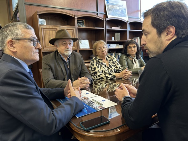El ministro bonaerense con el intendente Macharashvili y Fleitas.