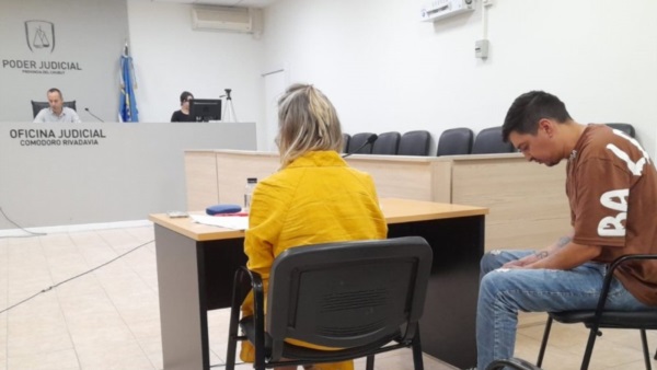  El imputado Luis Francisco Álvarez y su defensora.
