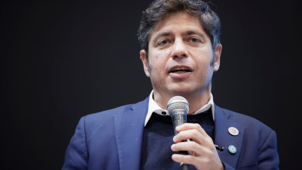 "Es un Gobierno que no escucha. Hay que defender la soberanía, no pueden estar rematando el país".