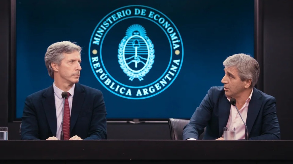 Bausili y Dacputo, socios en una consultora privada, ¿y cómplices en una maniobra preocupante?