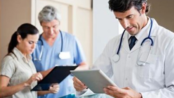 La pérdida de cobertura de salud se da ante el alza de las prepagas y la suba del desempleo.