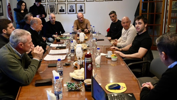 Torres y Kresteff con productores comodorenses.