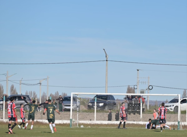 El gol de Castillo. Foto: Sergio Esparza.