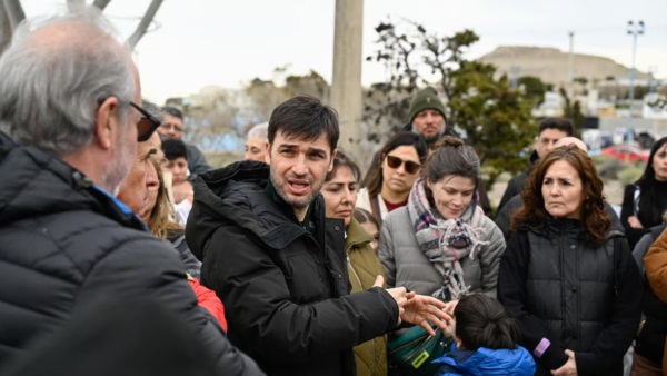 El gobernador calificó de estafa haberles entregado aquellos terrenos.