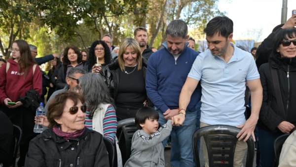 Nacho Torres en la presentación de la orquesta del Barrio Inta.