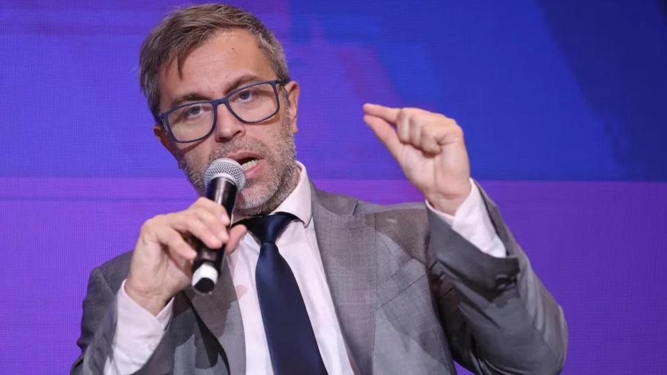 Federico Furiase, encargado de explicar el presupuesto 2027, se abstuvo de opinar porque el tema está “politizado”.