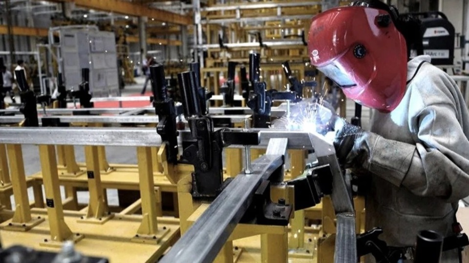 La caída de la actividad afectó a la totalidad de los rubros industriales y cadenas de valor.