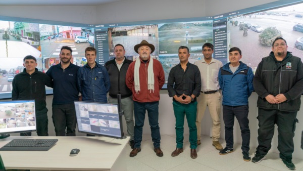 Macharashvili, Gómez y personal del Centro de Monitoreo.